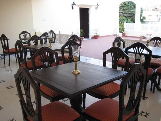 Hotel Jai Vilas